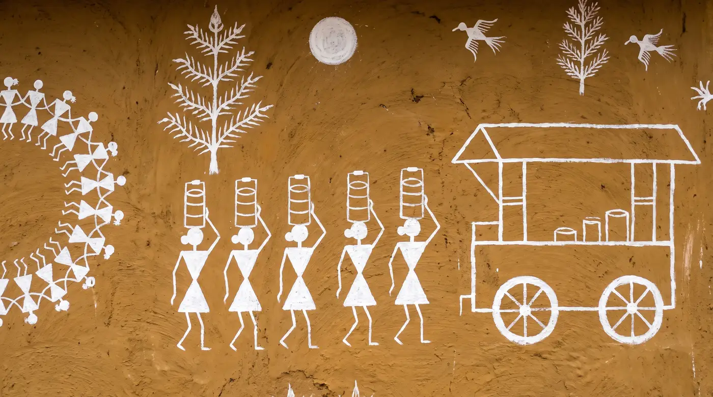 Warli-style figures carrying tiffins toward a stylised food truck on an ochre wall